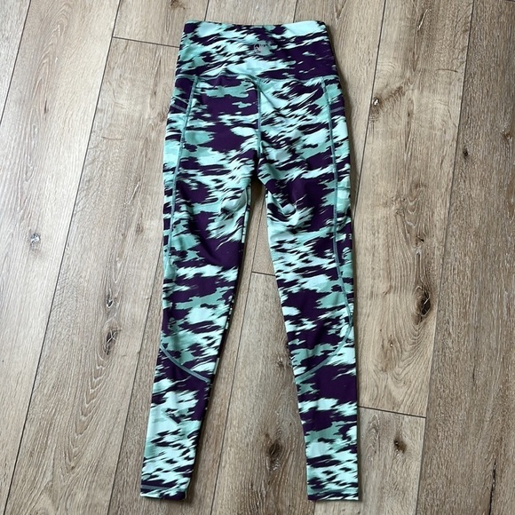 Body Glove Printed High Waisted 7/8 Athletic Fitness Leggings with Pocket - Picture 7 of 10